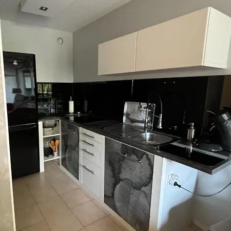Joli En Avec Piscine Et Gardien Appartement *